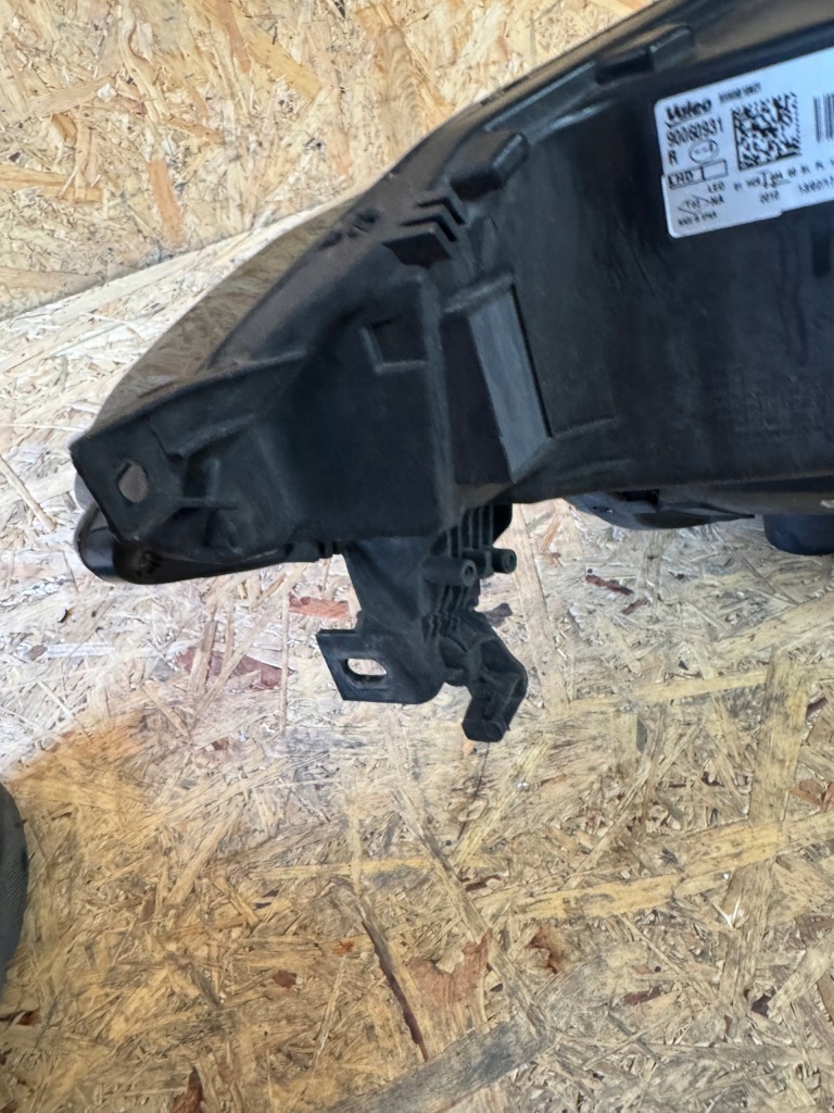 Комплектна фара правий правий перед передня renault megane iv full led Недорого