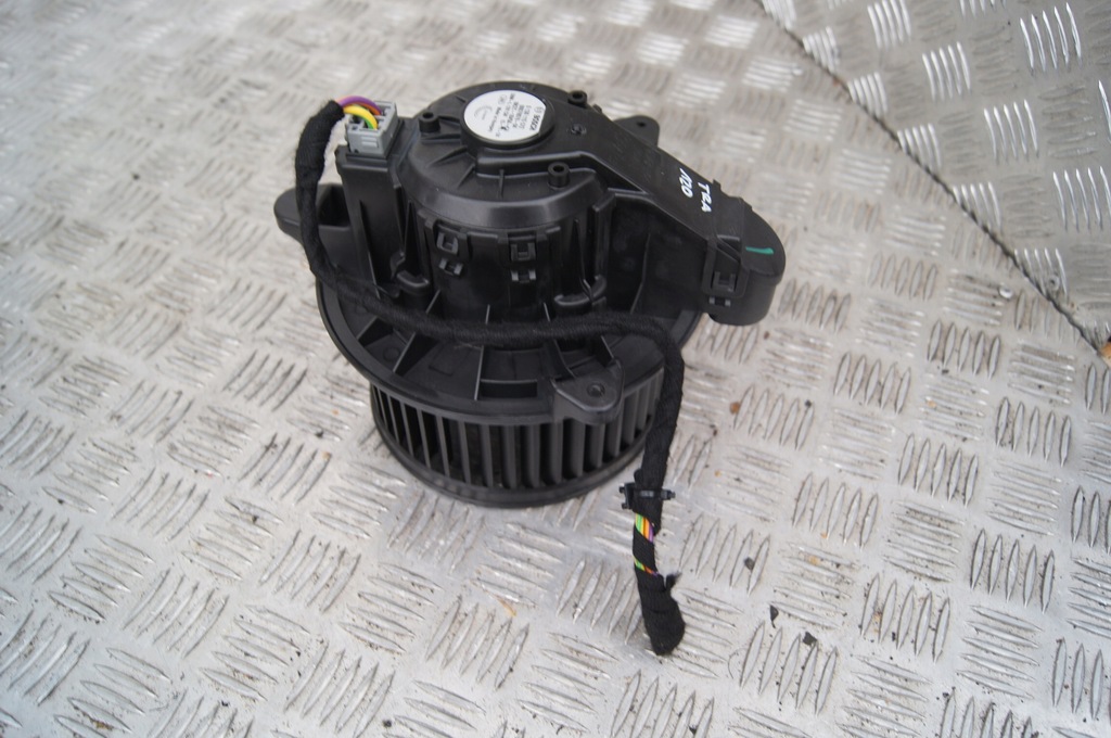 фото №2, Ford оригинальный номер bk2t-18456-aa вентилятор воздуходувка