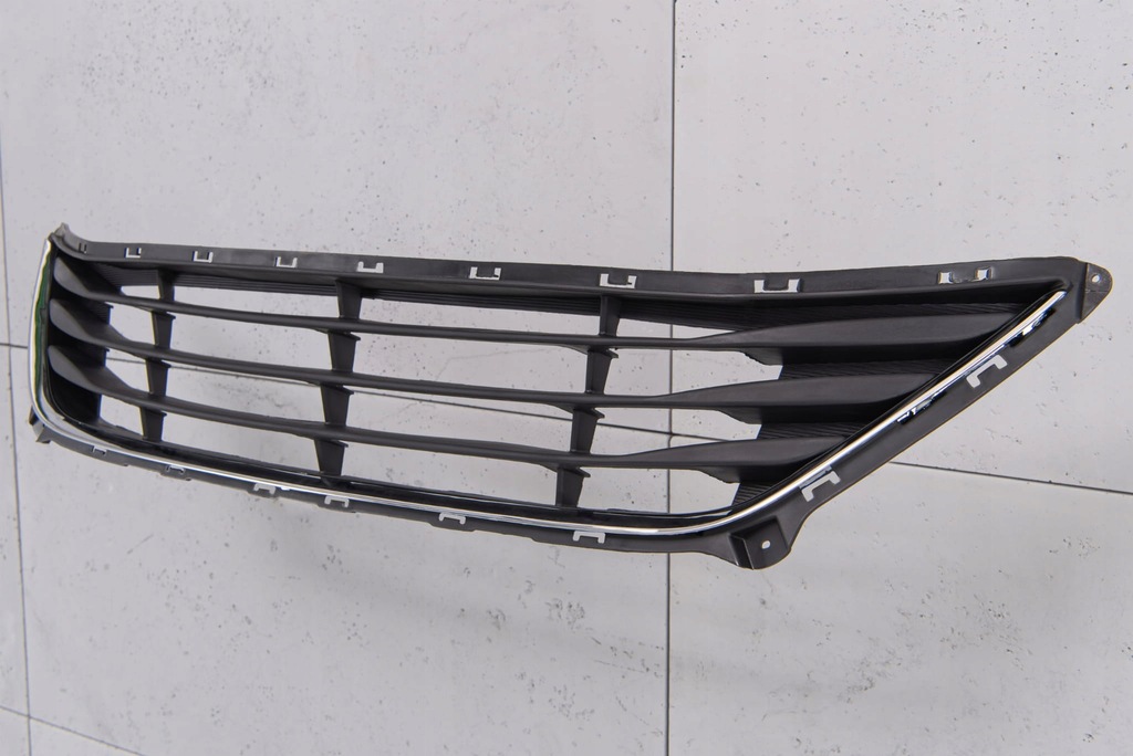 фото №9, Hyundai elantra v md 2013-2015 решітка бампера середня 865603x700