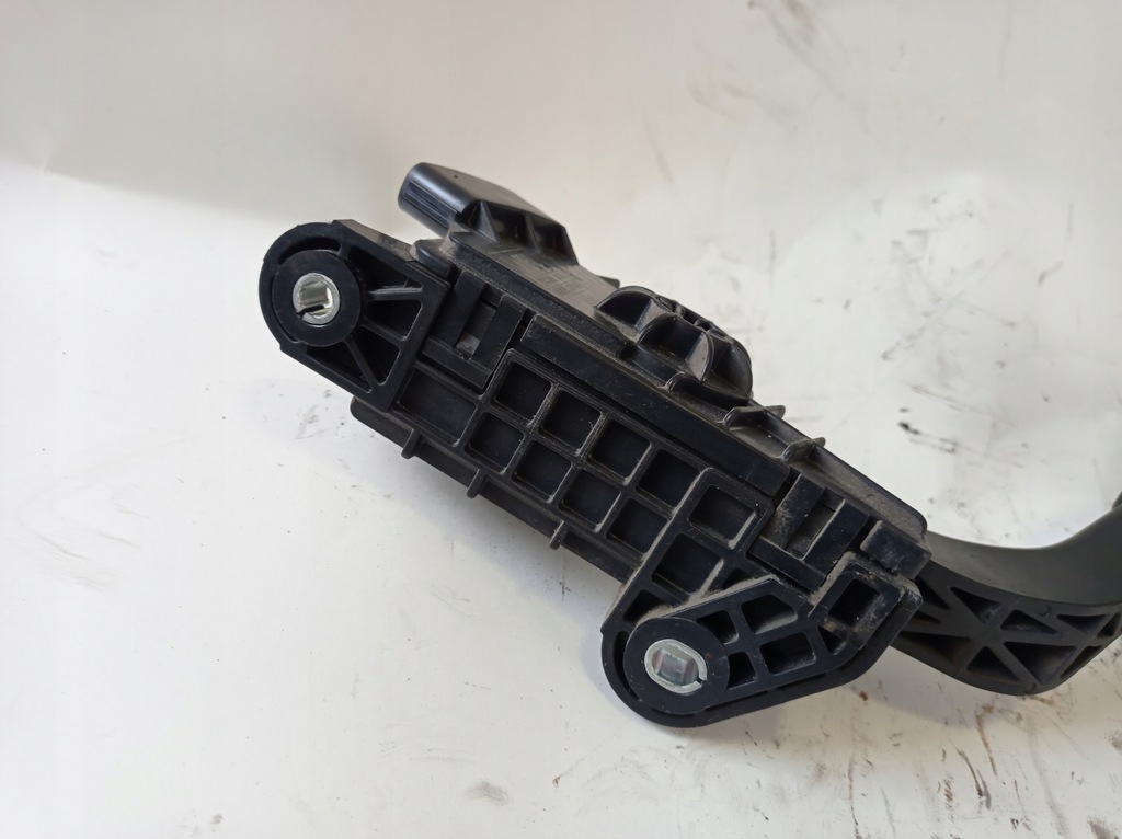 фото №5, Потенциометр педаль газа mazda 6 2.0citd 1988003400