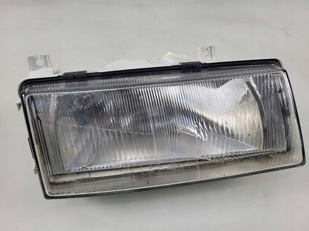 фото №1, Лампа перед правая skoda felicia i 246150-00