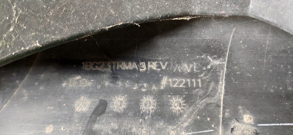 фото №12, Бампер перед передній chrysler voyager 08-