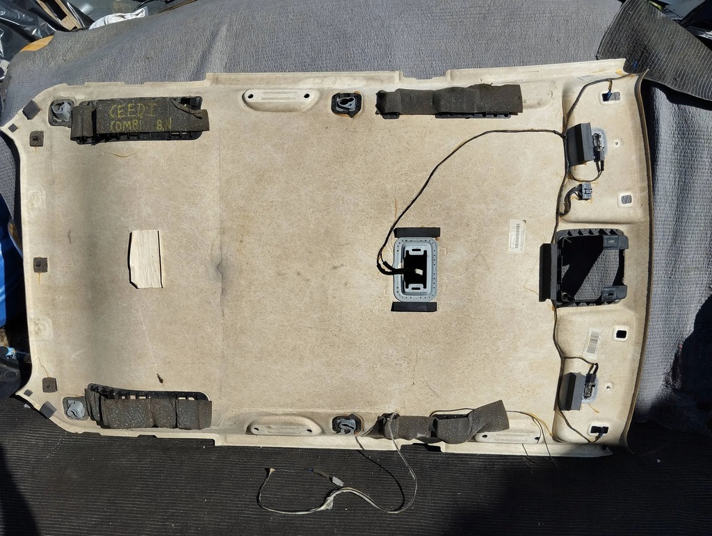 фото №8, Потолок светлая kia ceed i 06- kombi