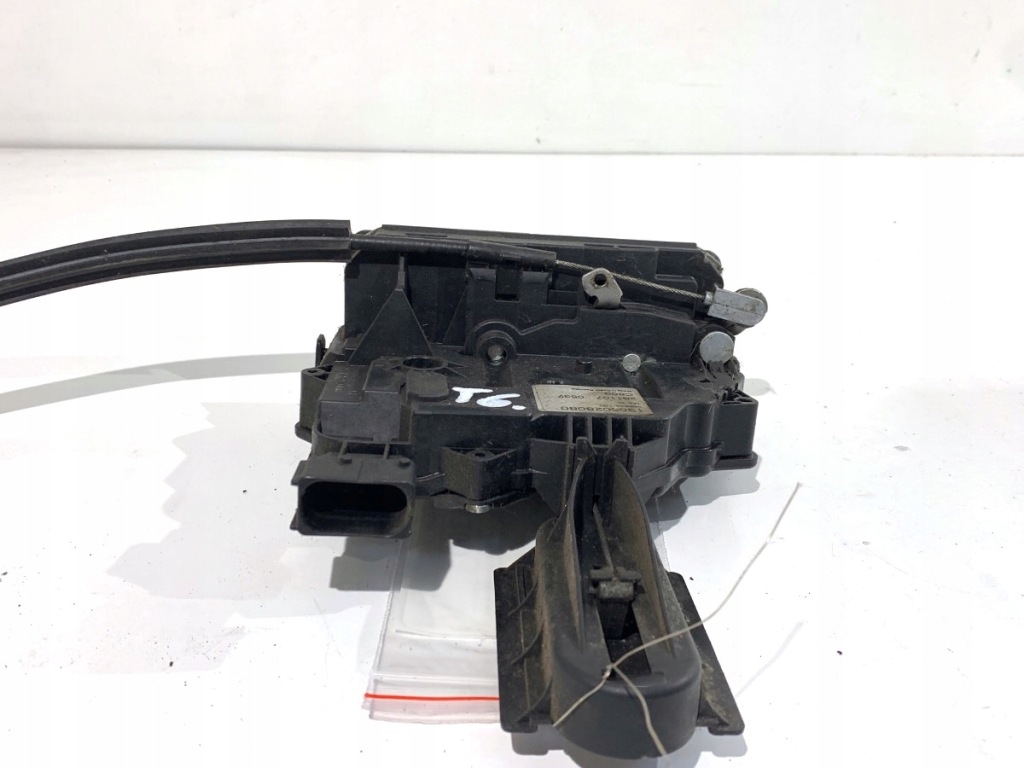 Замок крышки задний  citroen nemo minivan 1355028080 Цена