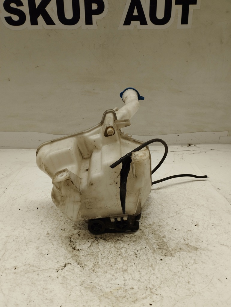 фото №6, Toyota yaris ii 2 бачок омивача + помпа 85310-0d060