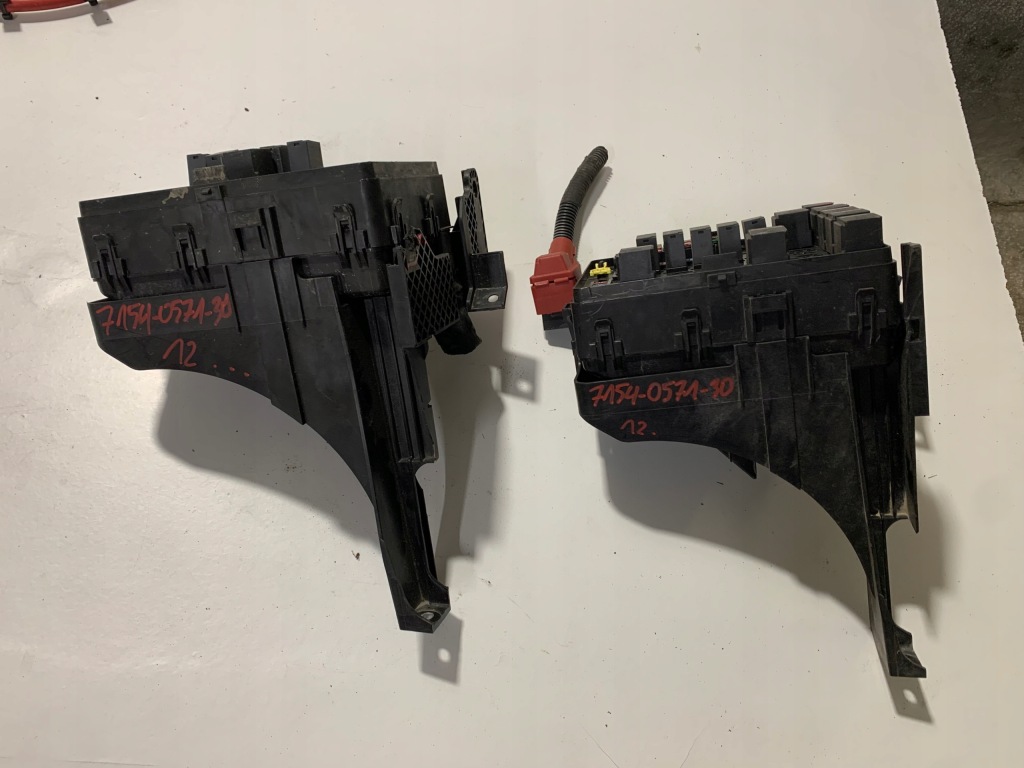 фото №1, 7154-0571-30 коробка запобіжників maserati ghibli 2013-