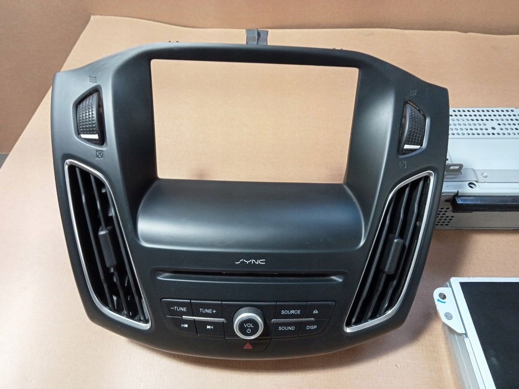 фото №5, Ford focus mk3 lift 15- радио панель синхронизация 2 дисплей navi коробка