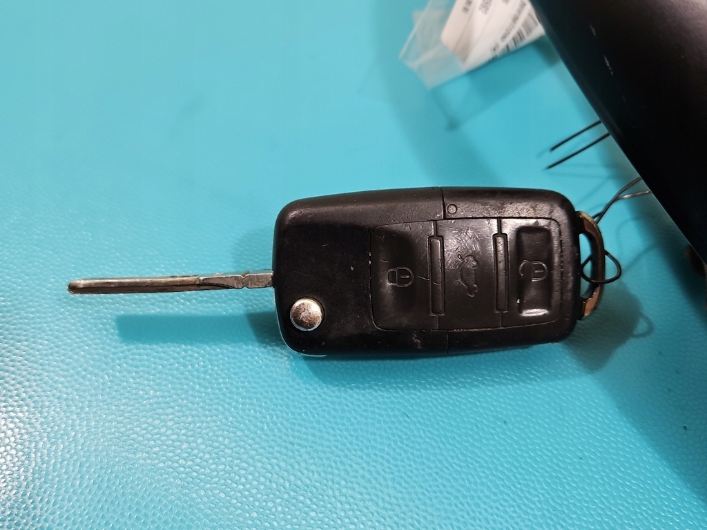 фото №2, Ручка перед левая наружная vw golf plus 1k0837885a