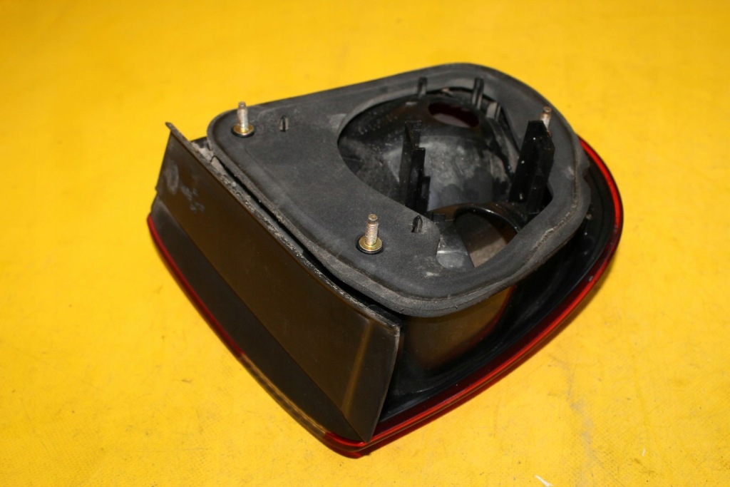 фото №5, Лампа правий задня задня toledo ii 1m5945096b