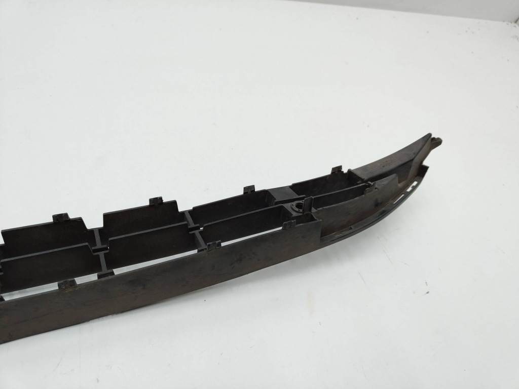 Opel corsa e решітка середня бампера перед передній 13432002 Доставка