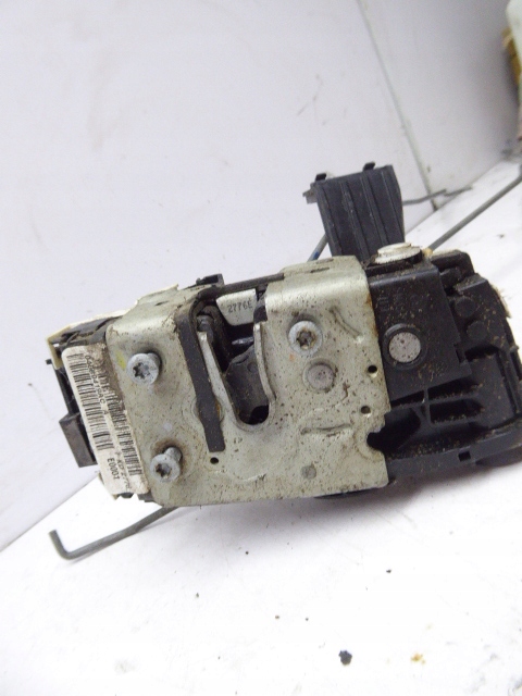 Caliber 06-11 замок дверь задний  левый 8 pin hb 5d Недорого