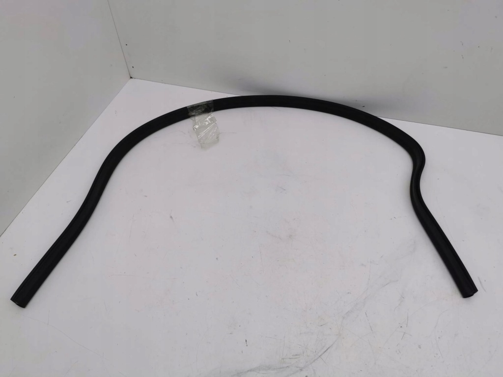 фото №10, Skoda octavia mk4 2022 прокладка капот