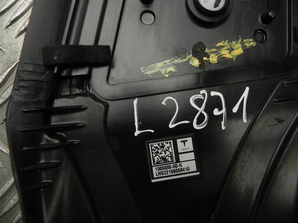 фото №6, Кришка kolumny-b tesla model y 2021 з правої 151625800e