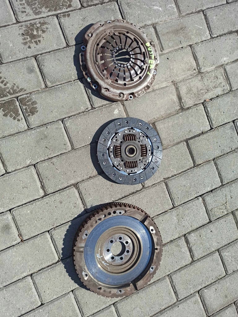 фото №1, Dacia duster i сцепление 1.5 dci