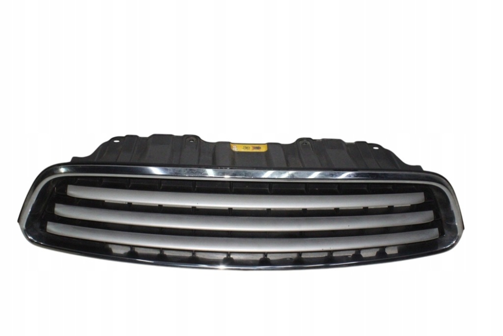 фото №1, Решётка радиатора mini countryman r60 9801582 2.0l дизель 82kw 2010