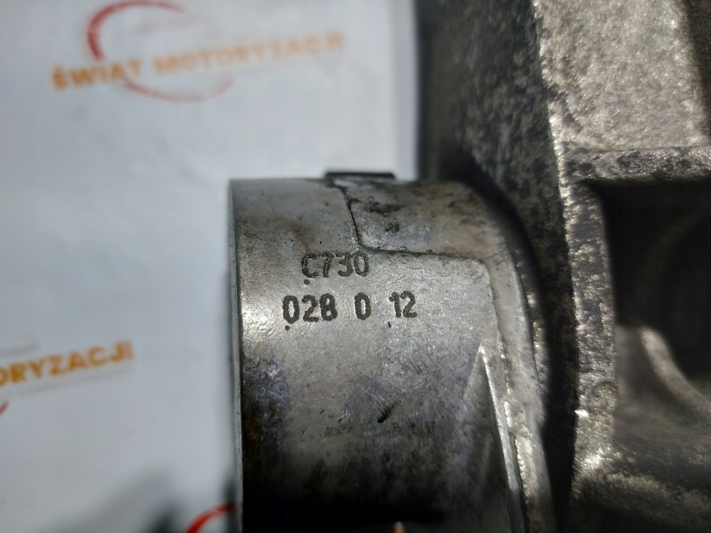 Alfa mito 1.4 multiair 955a2000 135km кронштейн генератора 46820385 Зі Шроту