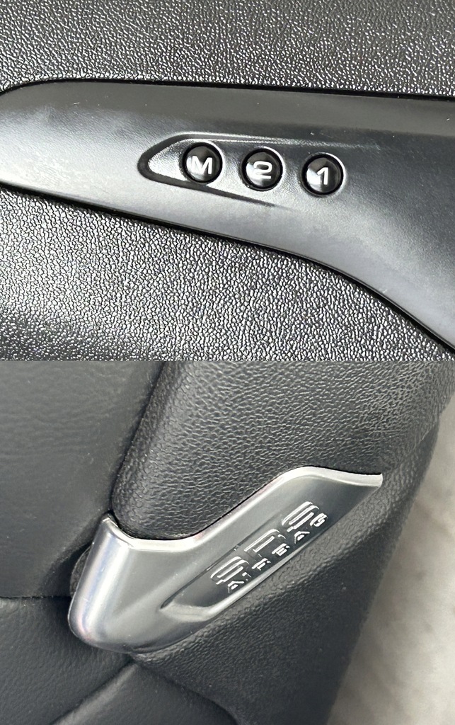 фото №8, Сиденья заднее сиденье обшивки citroen c5 iii kombi набор