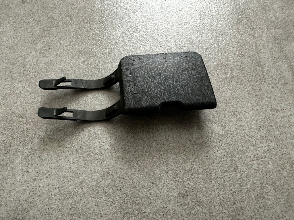 фото №2, Заглушка фаркоп перед 8200301519 dacia logan i