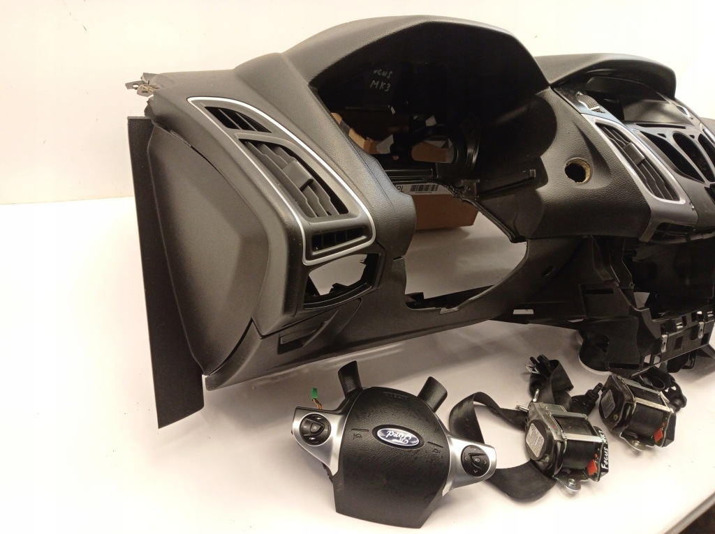 фото №4, Ford focus mk3 приборная панель консоль подушки безопасности ремни