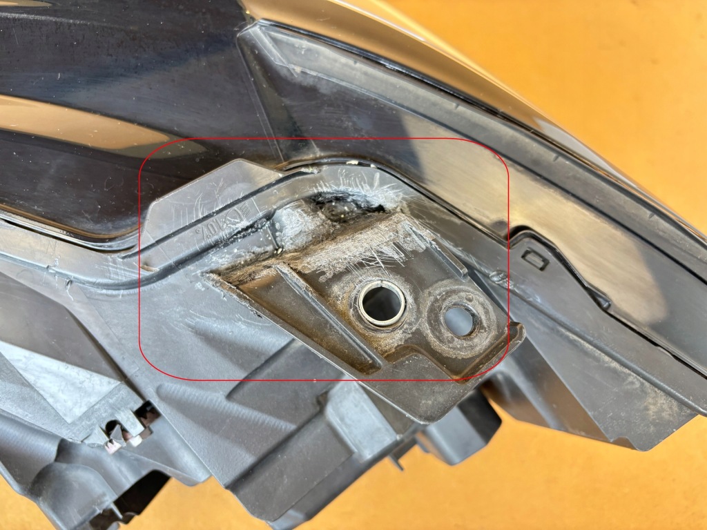 Купити Фара full led правий перед mazda 6 18-21