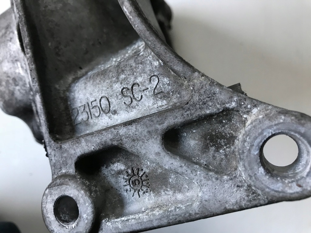 фото №7, Dodge magnum srt8 6,1 v8 подушка коробки передач