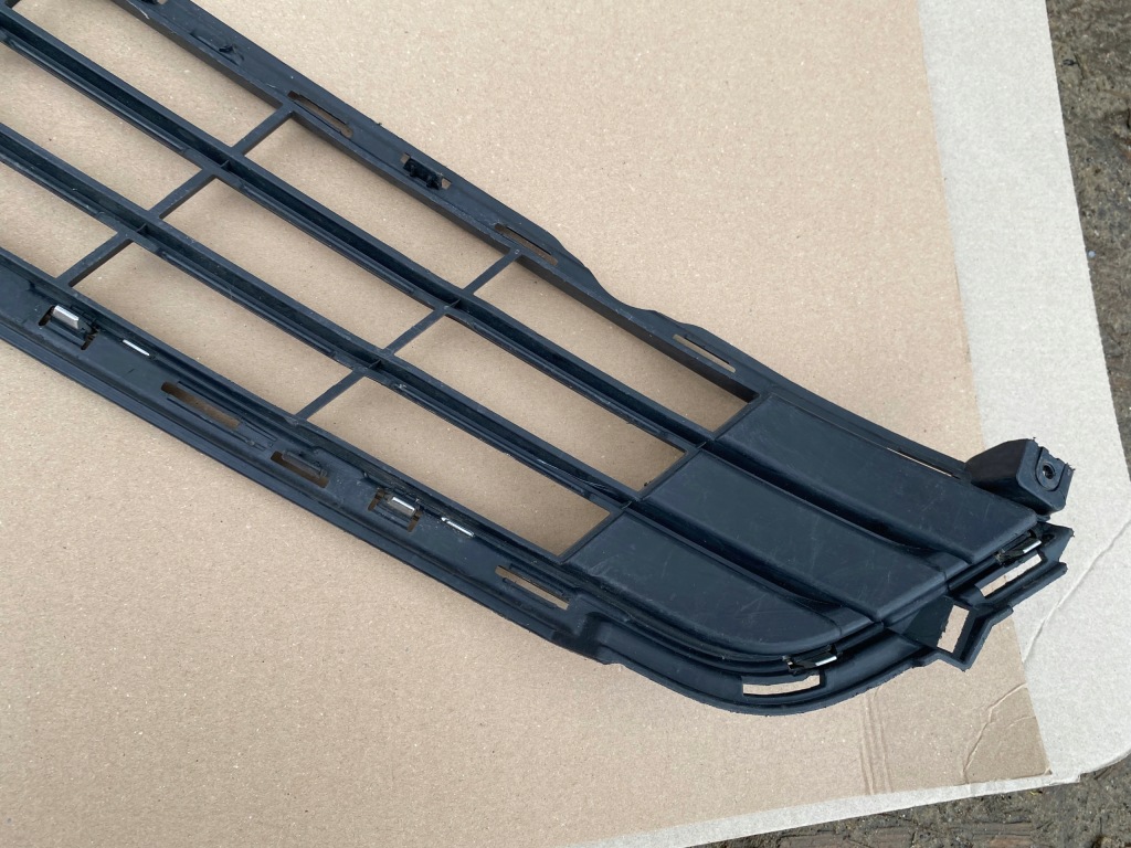 Купить Решётка бампера перед em2b-17k945-n ford s-max mk2