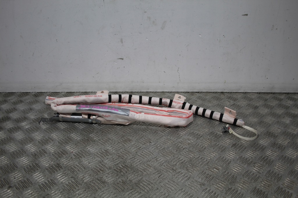 фото №1, Шторка безпеки права evoque ii 2 l551 j9c3-14k159-ac