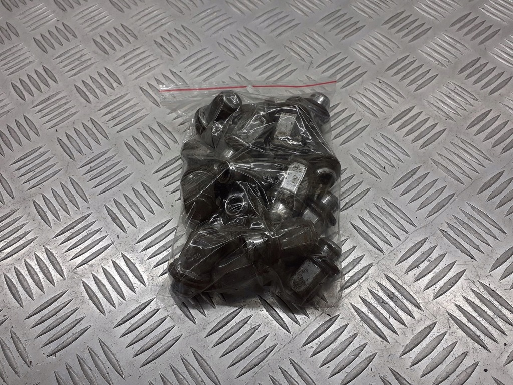 фото №1, Комплект винт toyota avensis t25 2.0 d4d