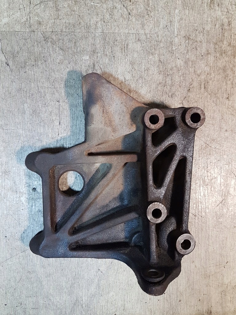 фото №1, Кронштейн кронштейн двигателя mazda premacy i 2.0 ditd