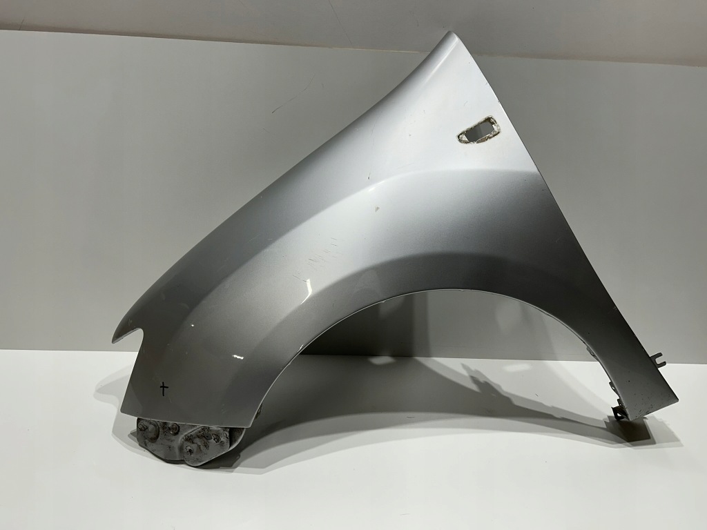 Купить Dacia logan 2 2 2012-2020 крыло  левое  передний левое  перед оригинал!!