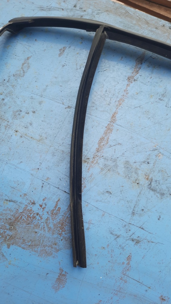 фото №5, Молдинг прокладка дверь правый задняя volvo v60 10-18r