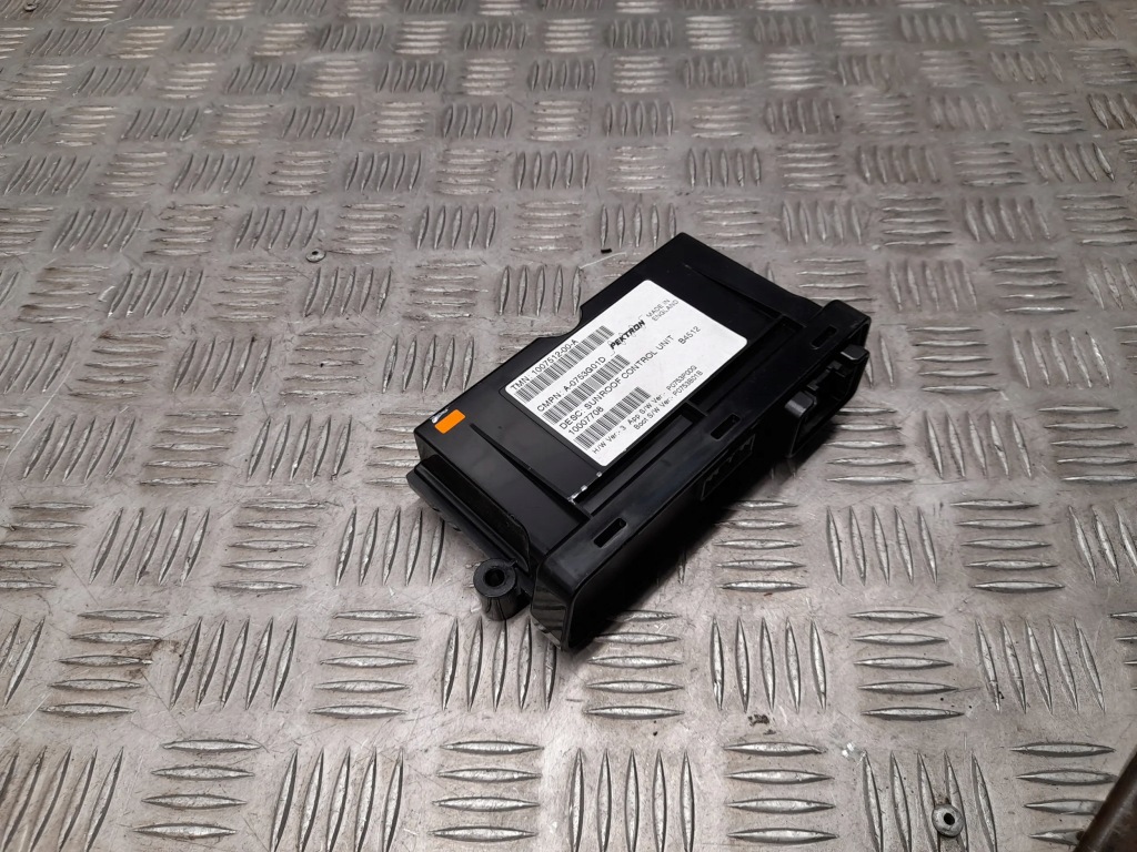 фото №3, Tesla model s 101140000b двигуни люк