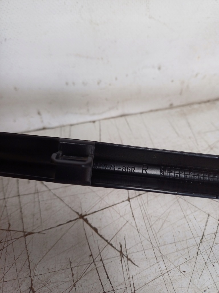 Молдинг бампера правый перед передняя правая suzuki vitara iii 3 71771-86r с Разборки