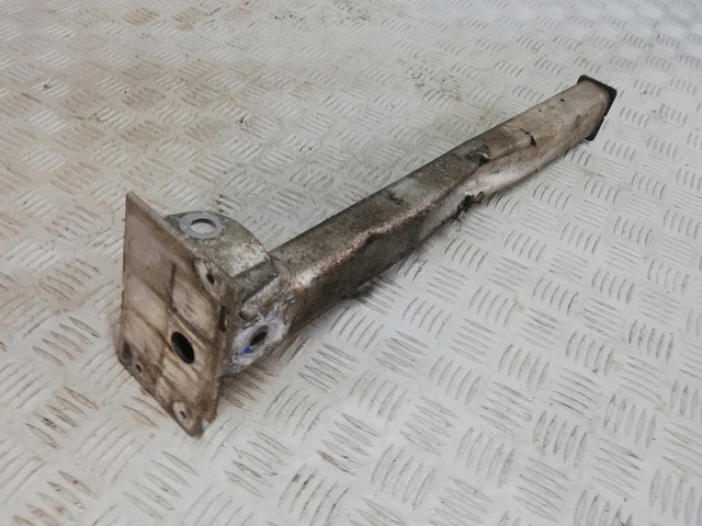 фото №1, Peugeot 3008 citroen ds4 c4 ii b7 правая зона деформации "кронштейн"