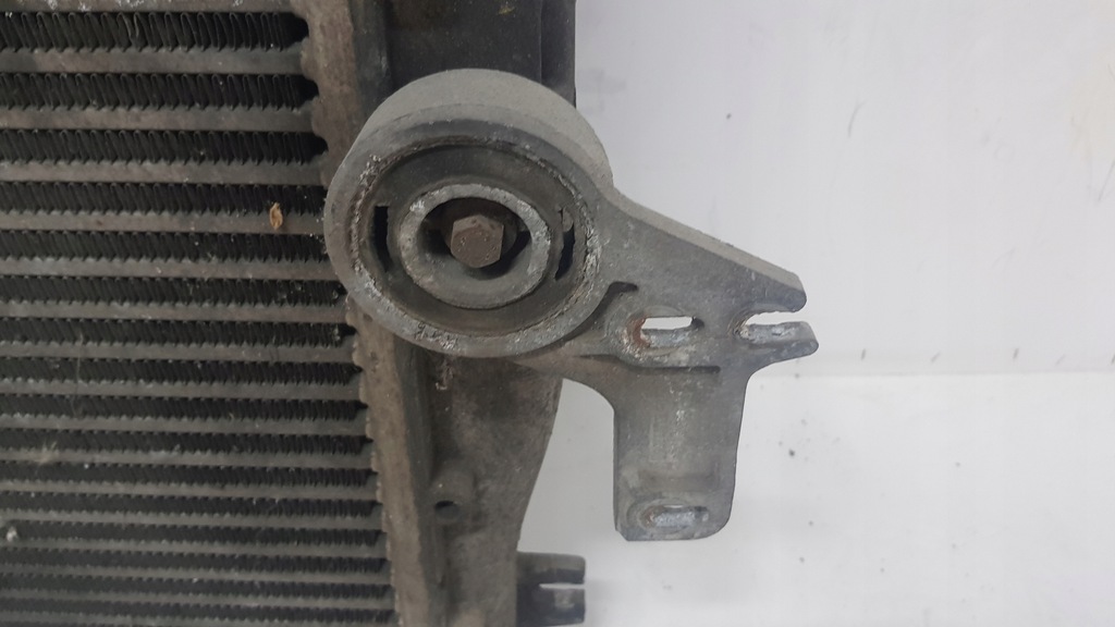 фото №1, Кронштейн подушка кронштейн интеркулер scania r