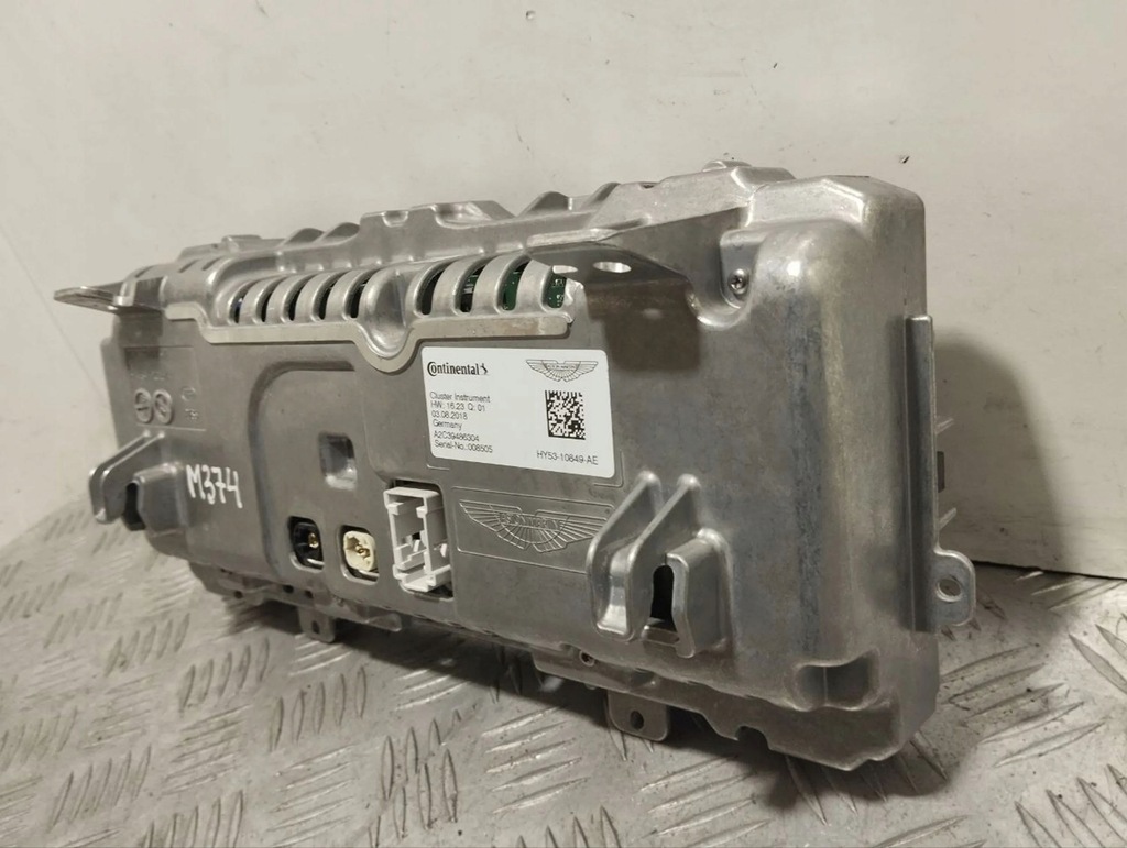 фото №8, Aston martin db11 2019 приборы, приборы