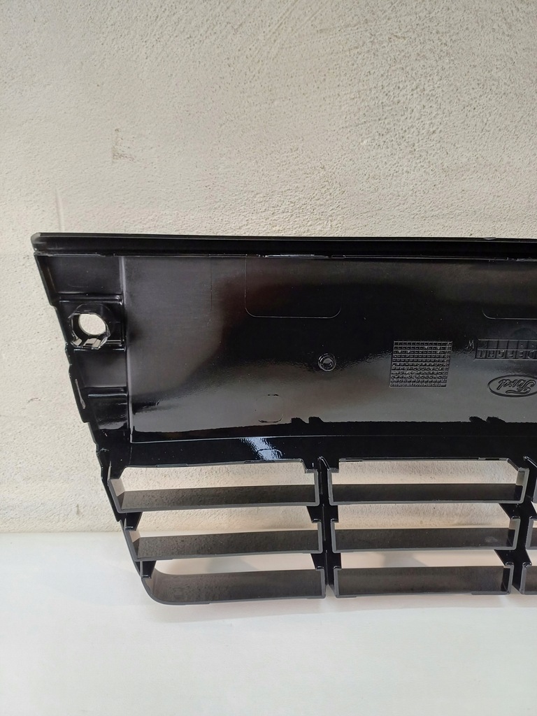 фото №10, Решётка средняя бампера перед ford focus mk iii 3 10-14