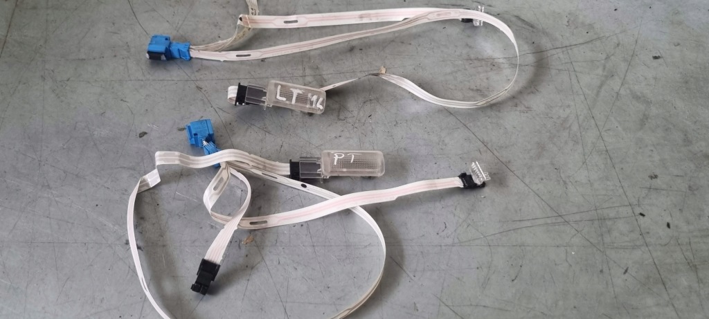 фото №1, Жгут лента дверь задняя do w 164