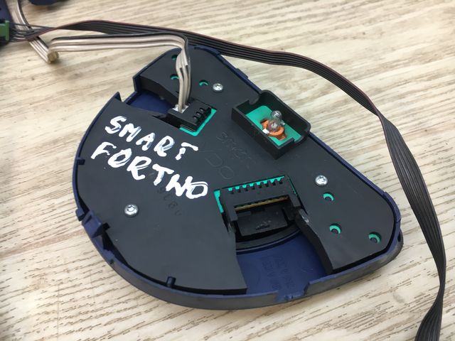 фото №5, Smart fortwo приборная панель obrotomierz кнопка света аварийных