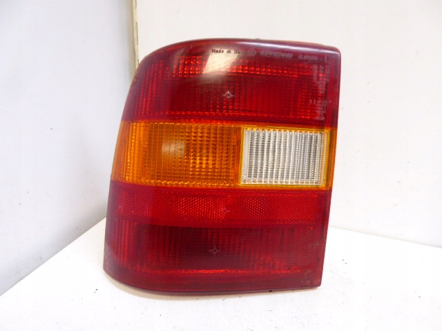 фото №1, Vectra a 88-95 лампа задняя левая w крыло sedan