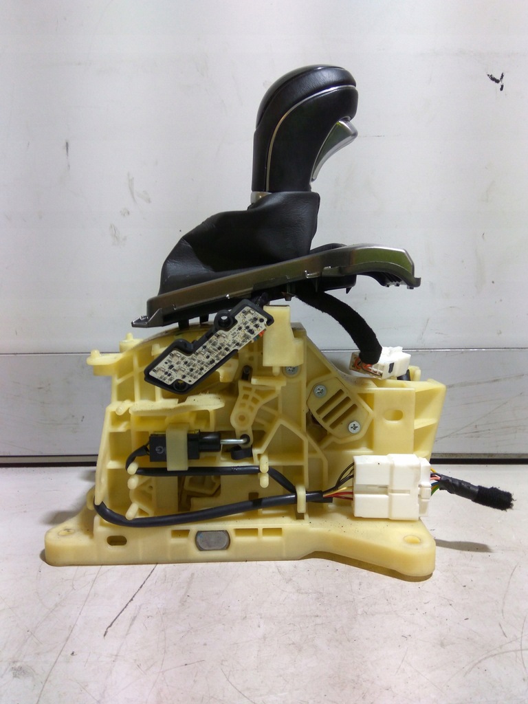 фото №4, Hyundai i30 ii домкрат чехол ручка автоматическая коробка передач