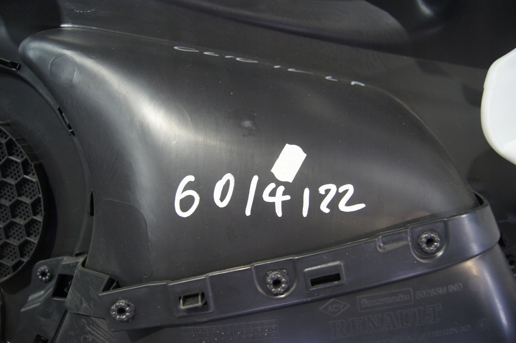 фото №5, Обшивка дверь левый перед clio iv 807439394r