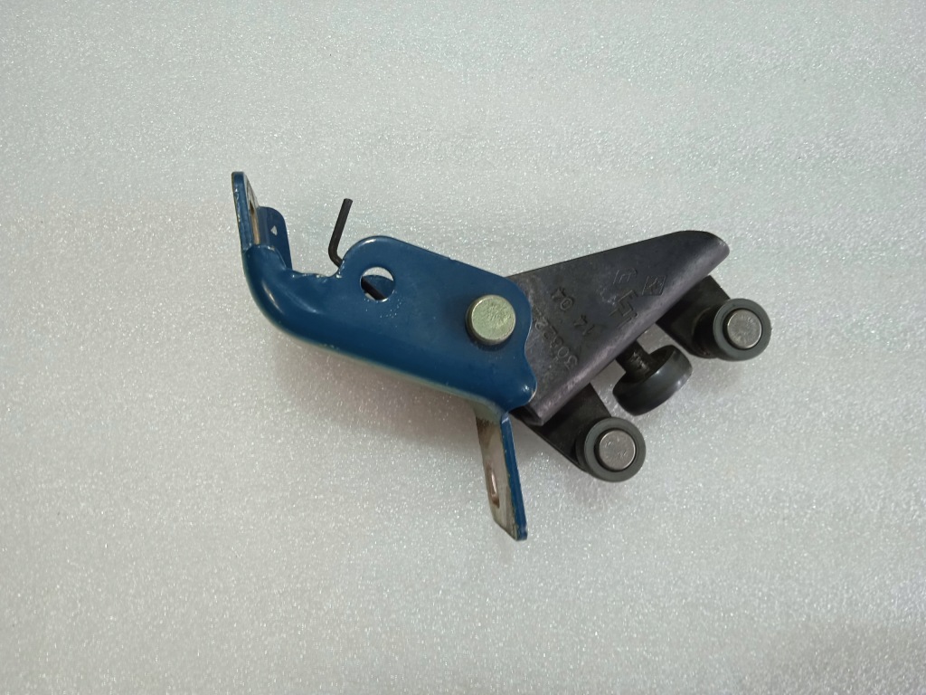 Renault kangoo i 98- ролик двері середня права 308222 Оригінал