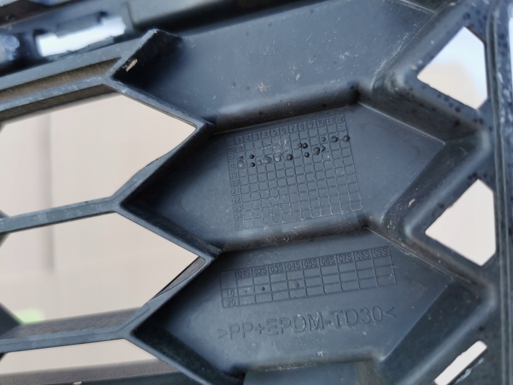 фото №9, Vw polo vi 2g0 gti решётка нижняя бампера передний 2g0853677h