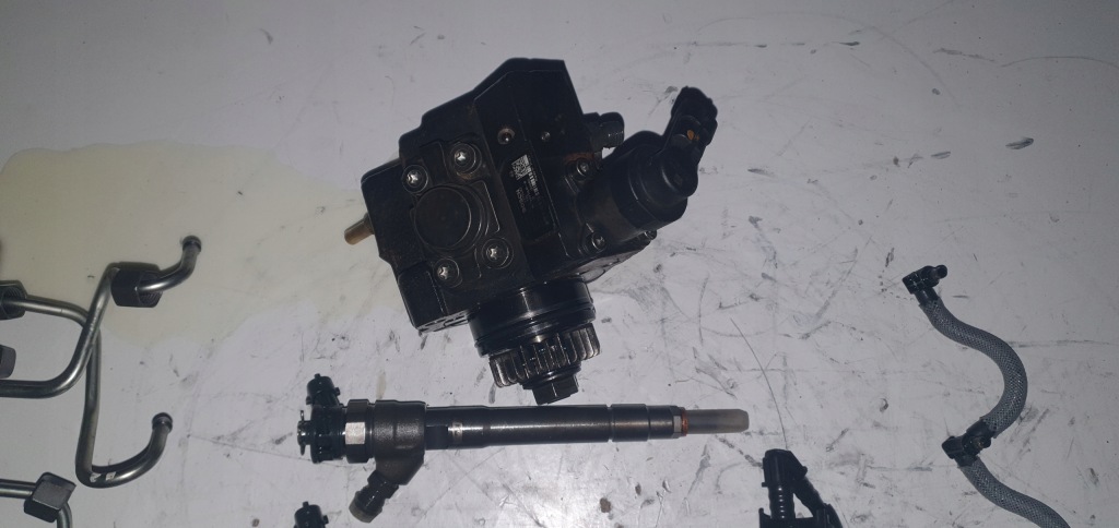 Форсунки насос молдинг 1.6 dci biturbo r9m 452 renault 0445110569 65tkm Ціна