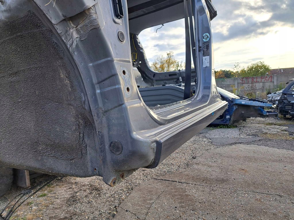 фото №8, Hyundai i20 ii 2 14- порог левый блок двигателя средний v3g