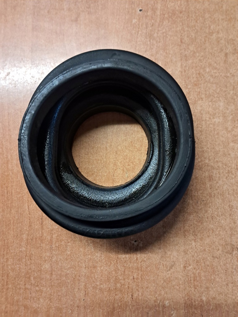 Купити Захист гумовий osi задній mercedes w110 оригінал 1103570491