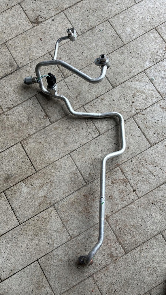 Купити Патрубок шланг кондиціонера renault scenic v e-tech 924102218r