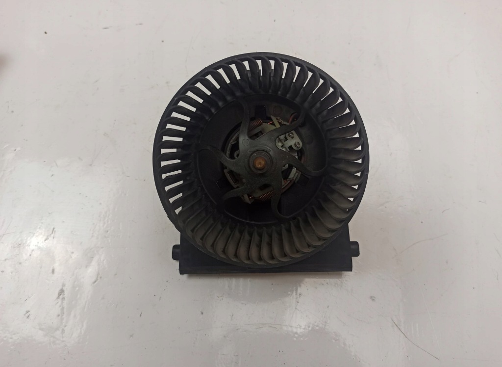 фото №1, Вентилятор обдув volkswagen golf 1.4