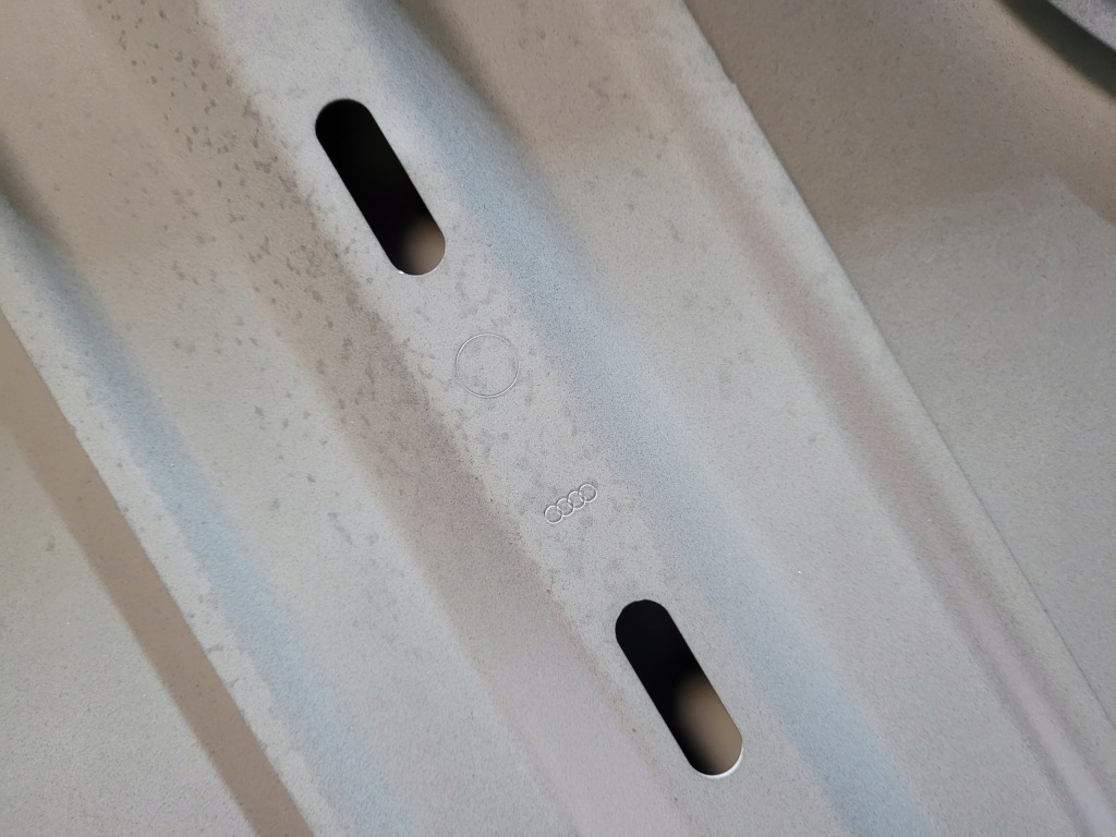 Капот крышка двигателя audi q3 2 83a 2018+ оригинал Недорого